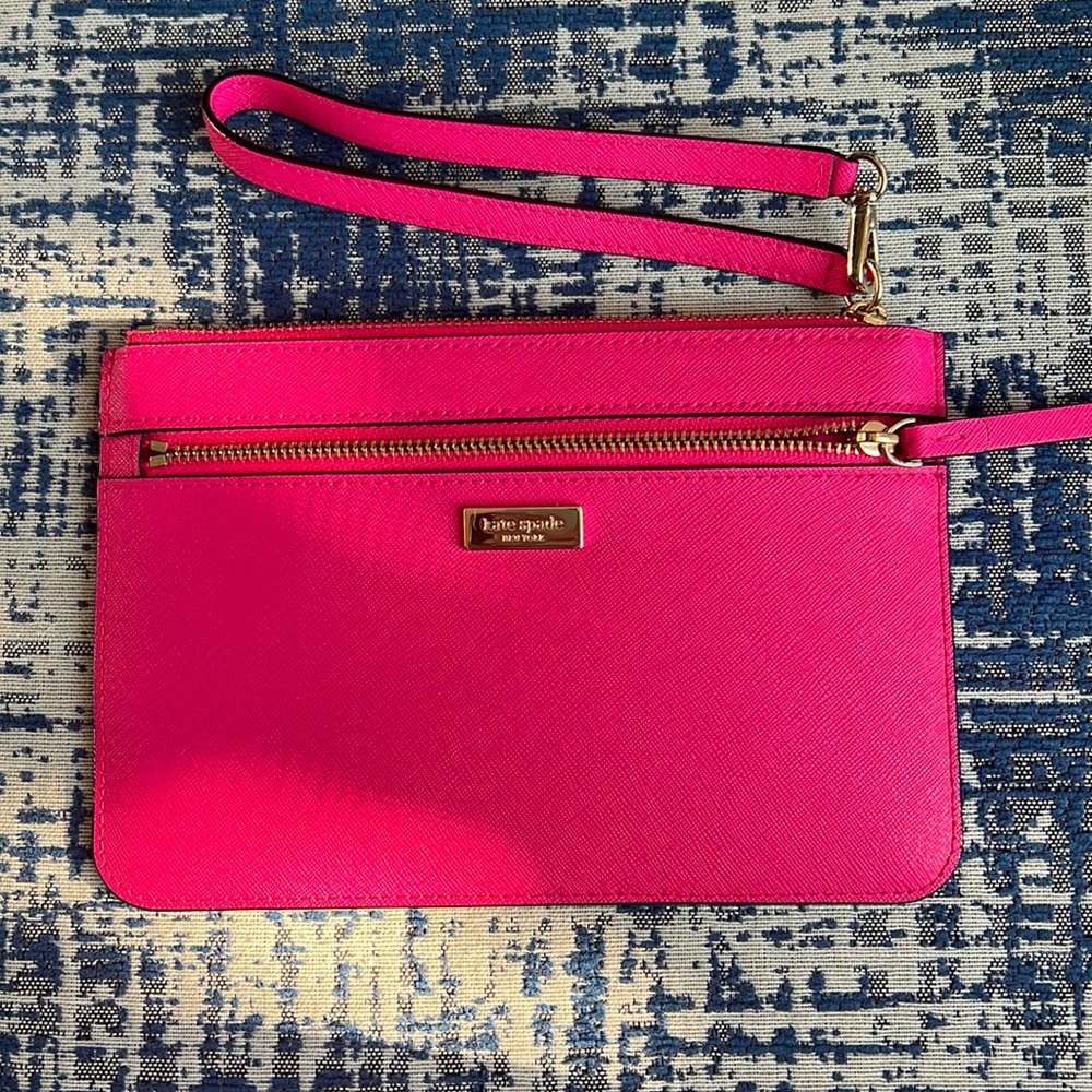 NWOT Kate spade wristlet pink